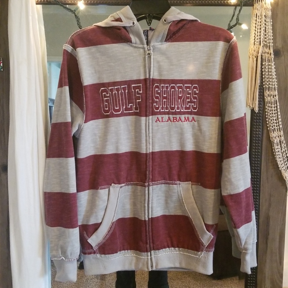 Gulf shores front zip hoodie size small maroon